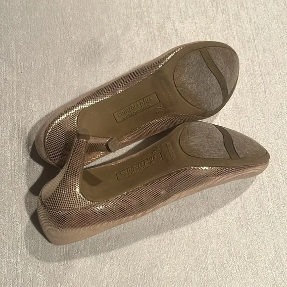 Comfort Plus Predictions Gold Shiny Heels - Picture 6 of 6